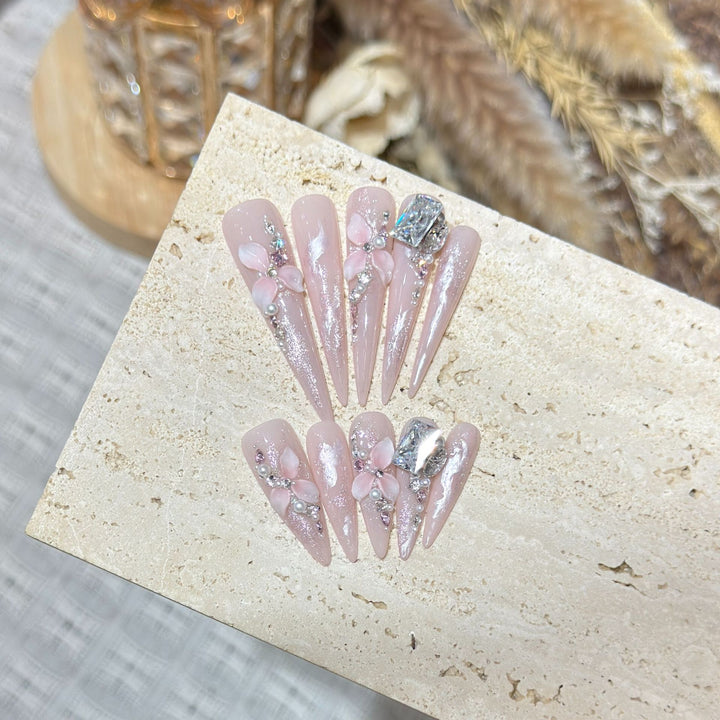 Artistic Decorative Stiletto Press-On Nail Set with Floral Accents Kalsten