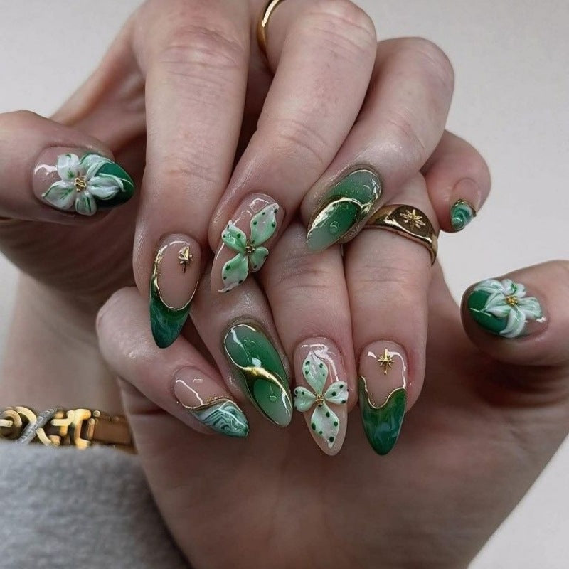 Animal-Inspired Press-On Nail Art Set Kalsten