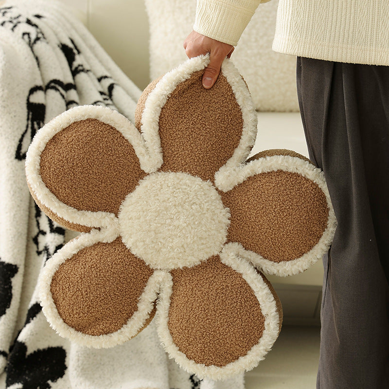Flower-shaped short-pile bath mat made of soft tufting with non-slip backing Kalsten