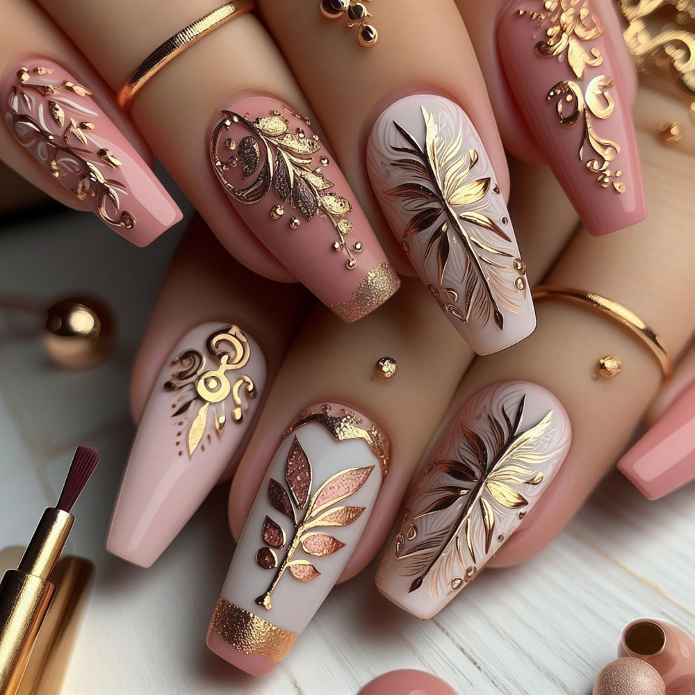 Elegant and artistically designed artificial nails Kalsten