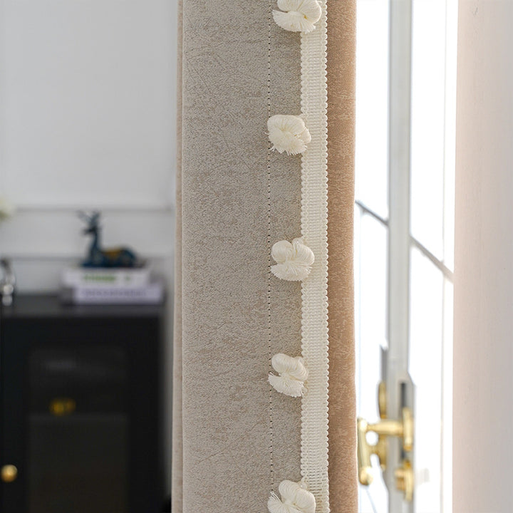 Decorative curtain trim with pompons Kalsten