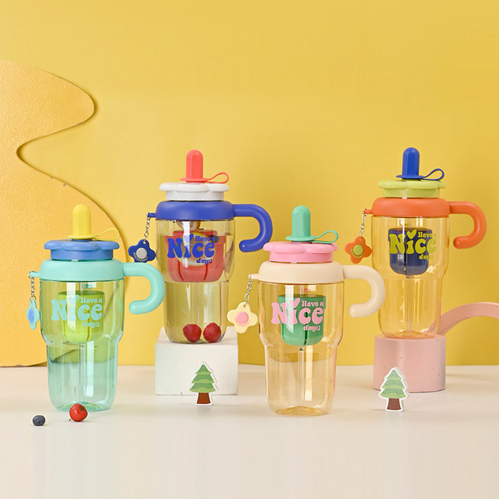 Unisex drinking cup with integrated straw and spill protection Kalsten