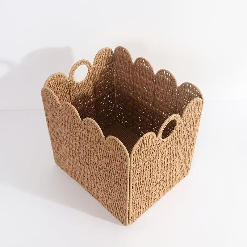Decorative storage basket made of natural material Kalsten