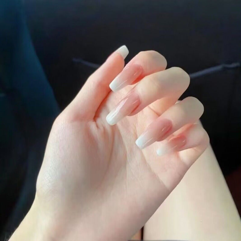 Elegant Nail Art Kalsten