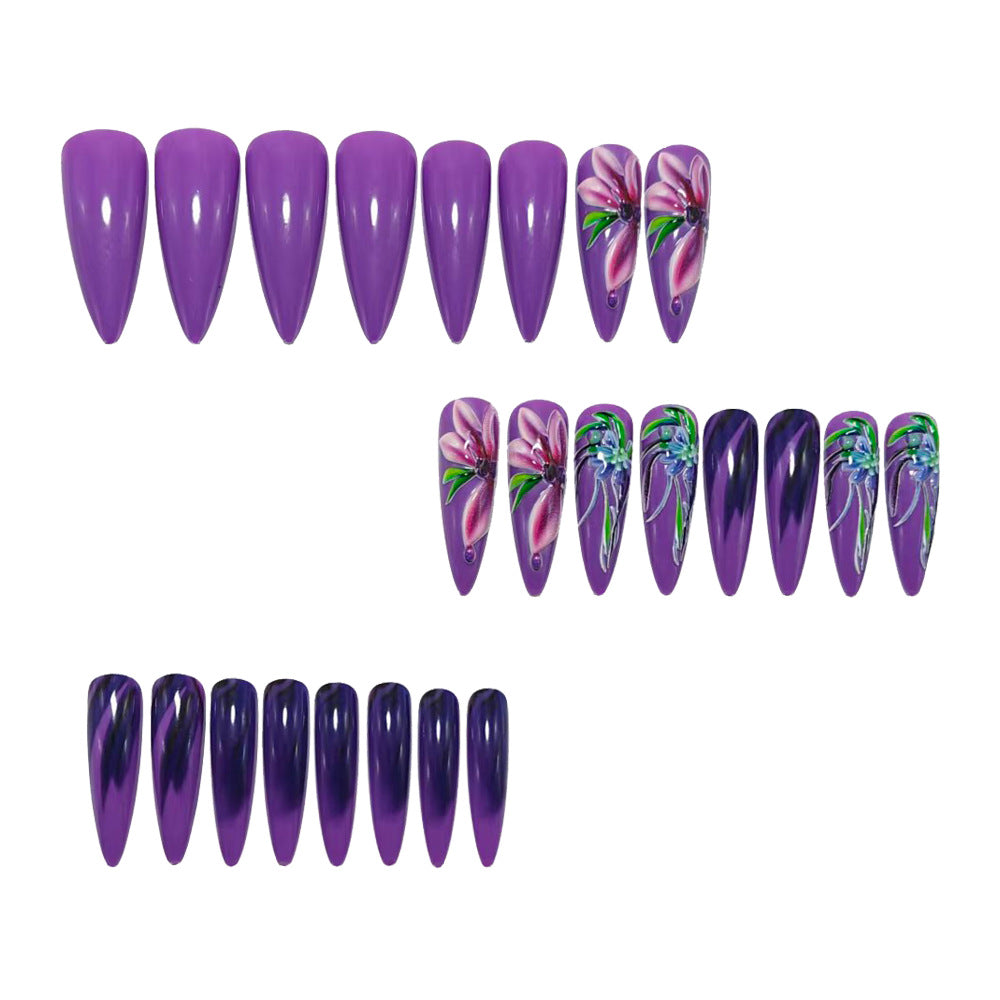 Artificial nails with artful floral design Kalsten