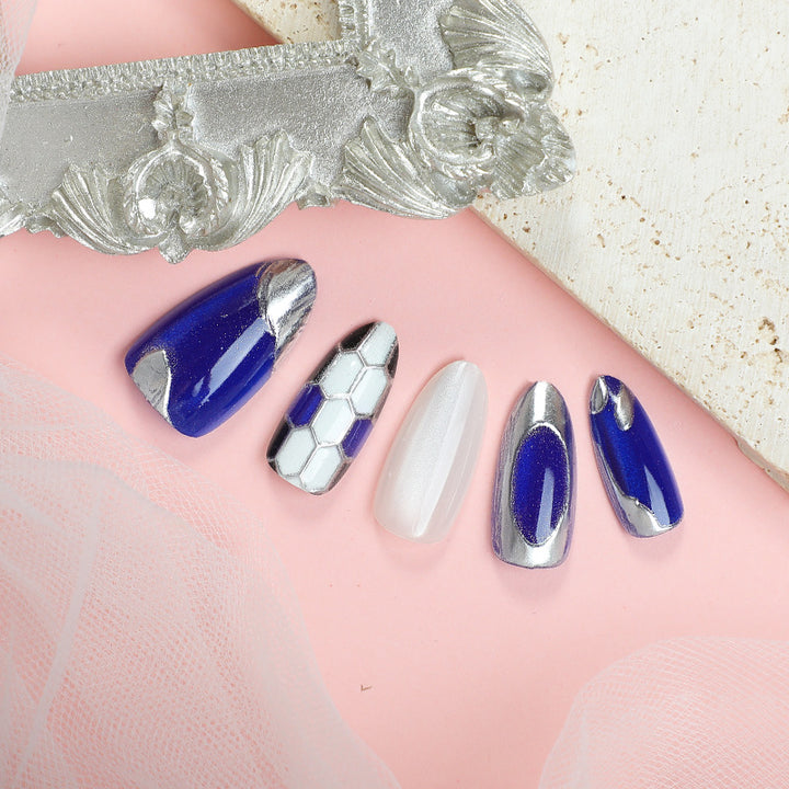 Creative Sports-Inspired Press-On Nail Art Set