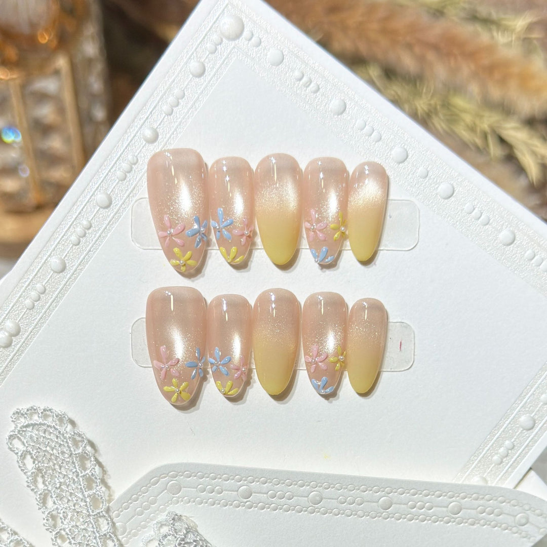 Themed Press-On Nail Art Set with Hello Kitty Designs Kalsten