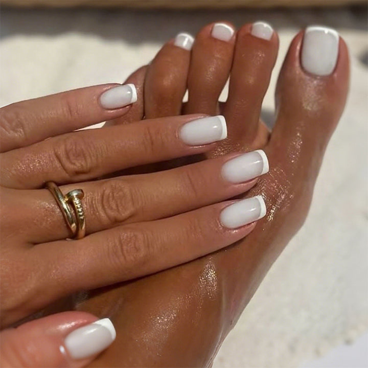 Premium Gel Press-On Nail Set with Elegant French Tip Design Kalsten