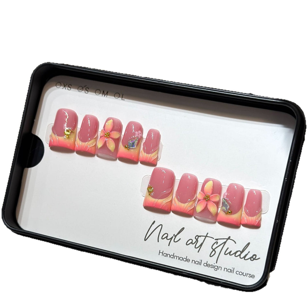Floral-Inspired Elegant Press-On Nail Set Kalsten