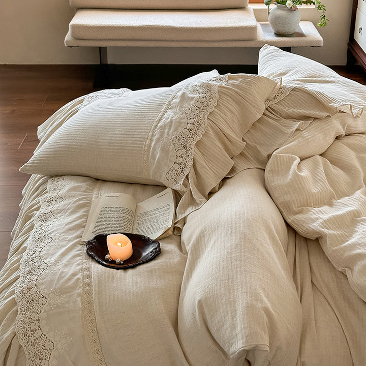 Bedding set made of washed linen with frill, lace trim, and soft texture