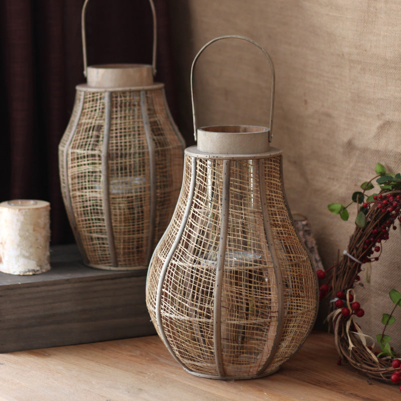Rustic lantern made of braided natural material Kalsten