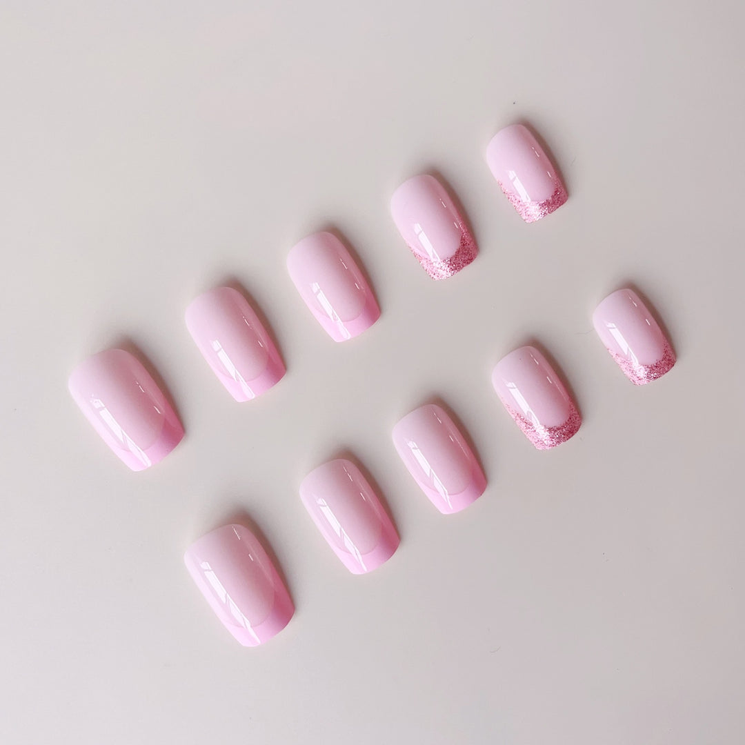 Glamorous artificial nail tips with sparkling accents Kalsten