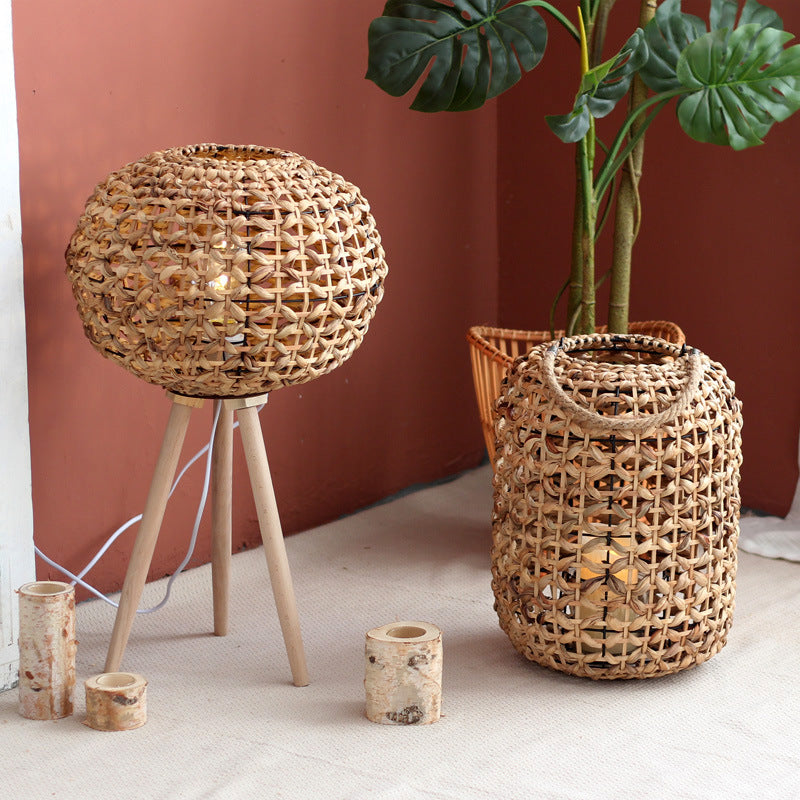 Stylish floor lamp in Scandinavian design Kalsten