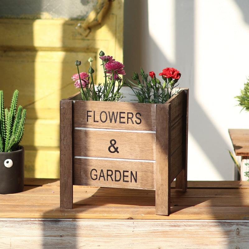 Decorative wooden box for plants Kalsten