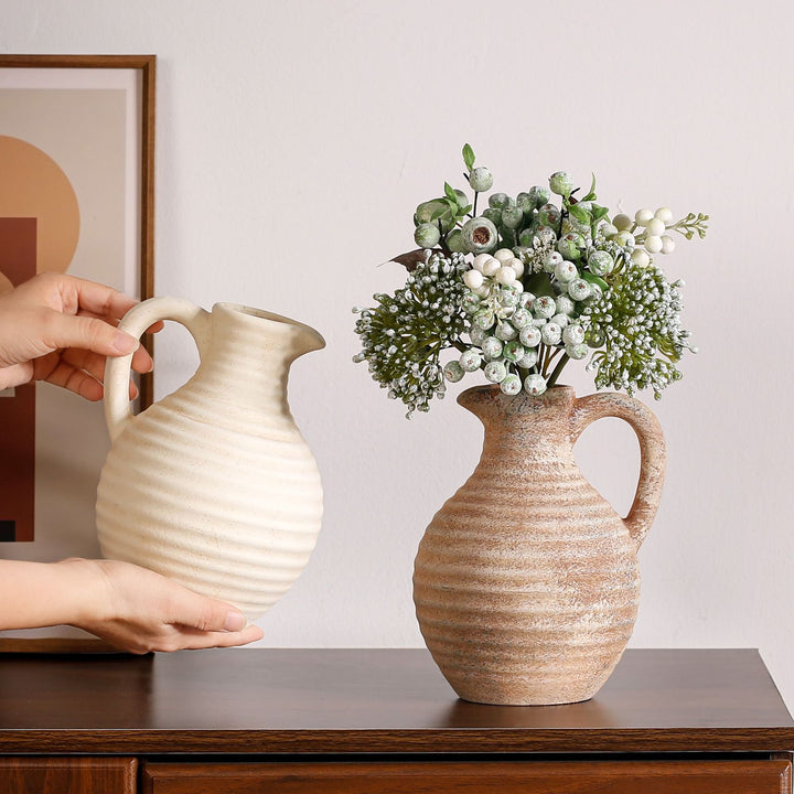 Handcrafted ceramic vase with ribbed structure Kalsten