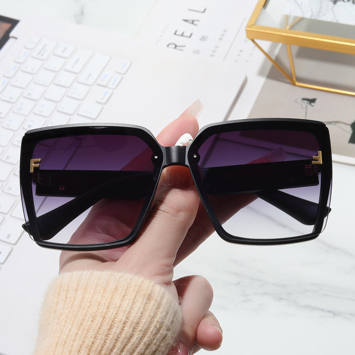 Women oversized sunglasses with distinctive frame Kalsten