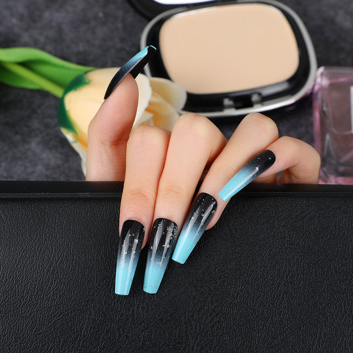 Elegant artificial nails with gold accents Kalsten