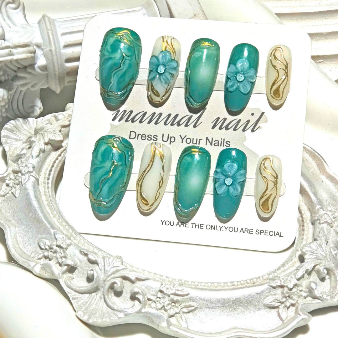 Decorative Floral Press-On Nail Art Set Kalsten