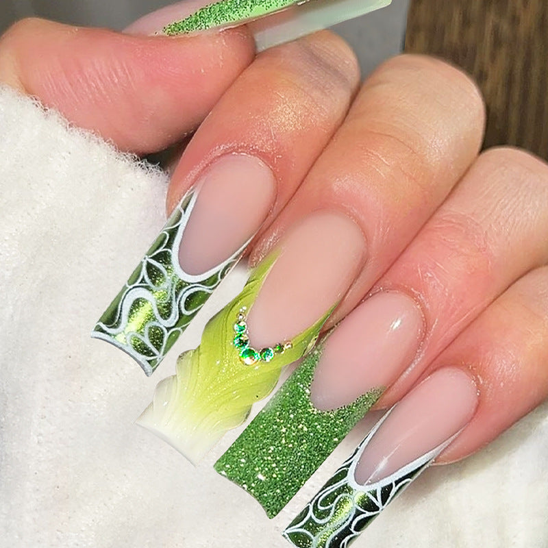 Artificial nail set with elegant glitter and specific designs Kalsten