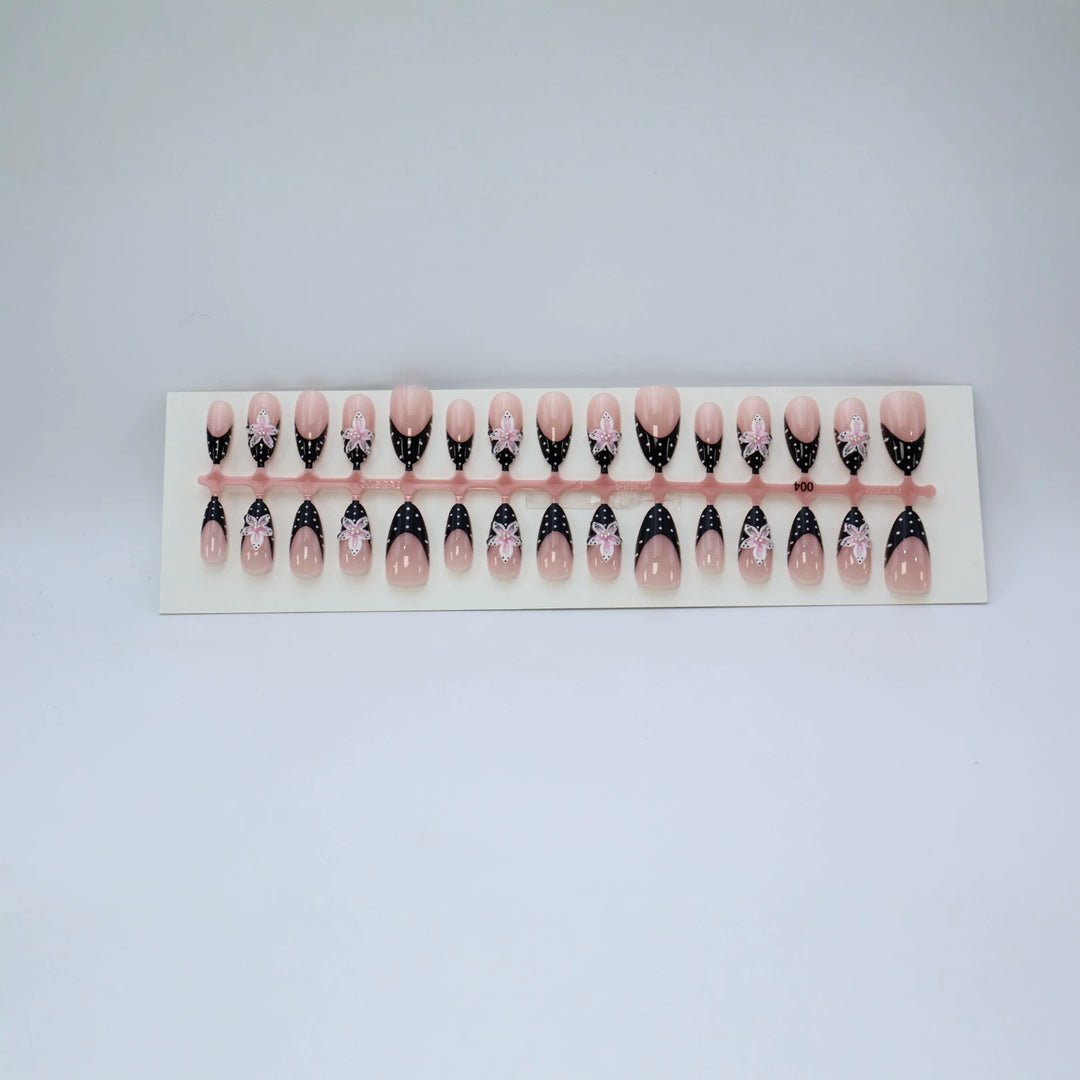 Artistic Press-On Nail Set with Floral Design Kalsten