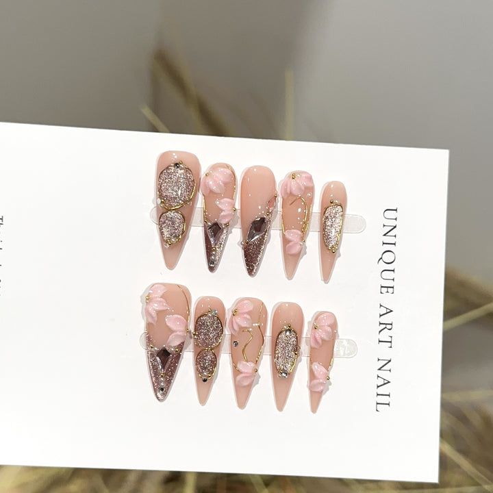 Elegant Floral-Embellished Press-On Nail Art Set