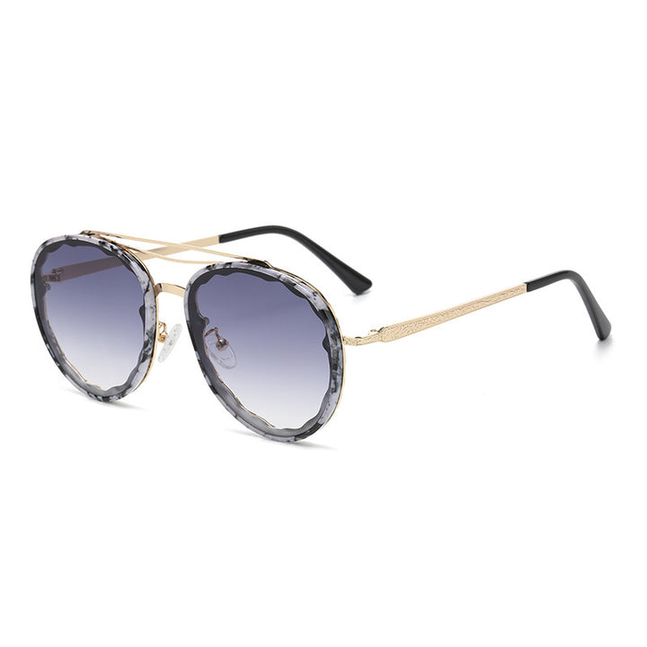 Women's modern styled sunglasses in elegant oversize style Kalsten