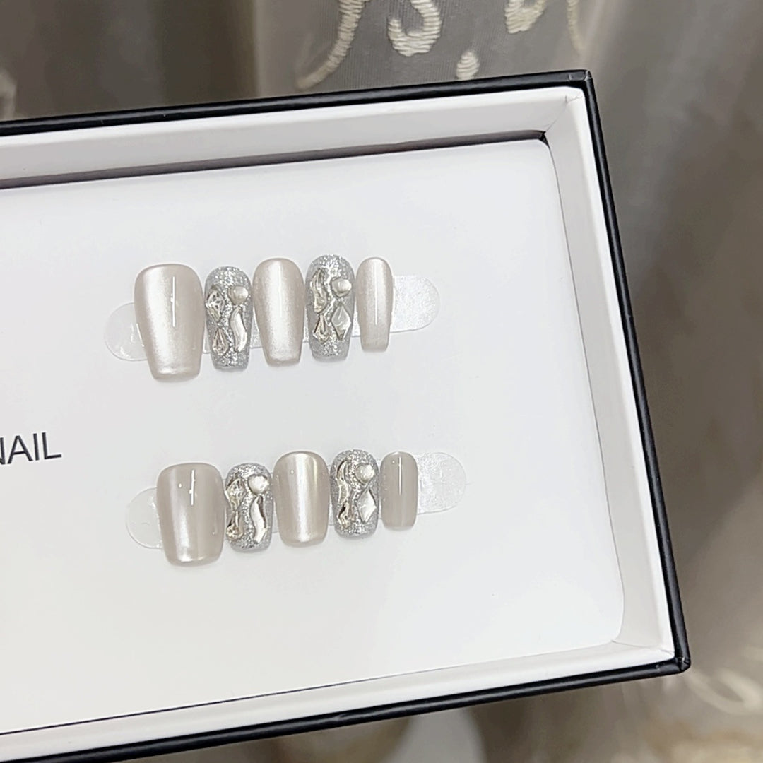 Elegant Designer Press-On Nails Set Kalsten