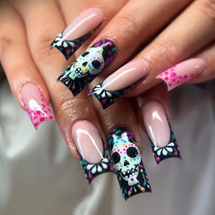 Creative nail art with detail-loving skull design Kalsten