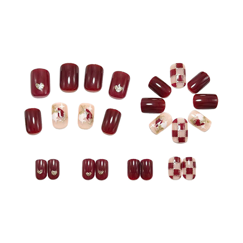 Artificial nails with luxurious designs and glitter coatings Kalsten