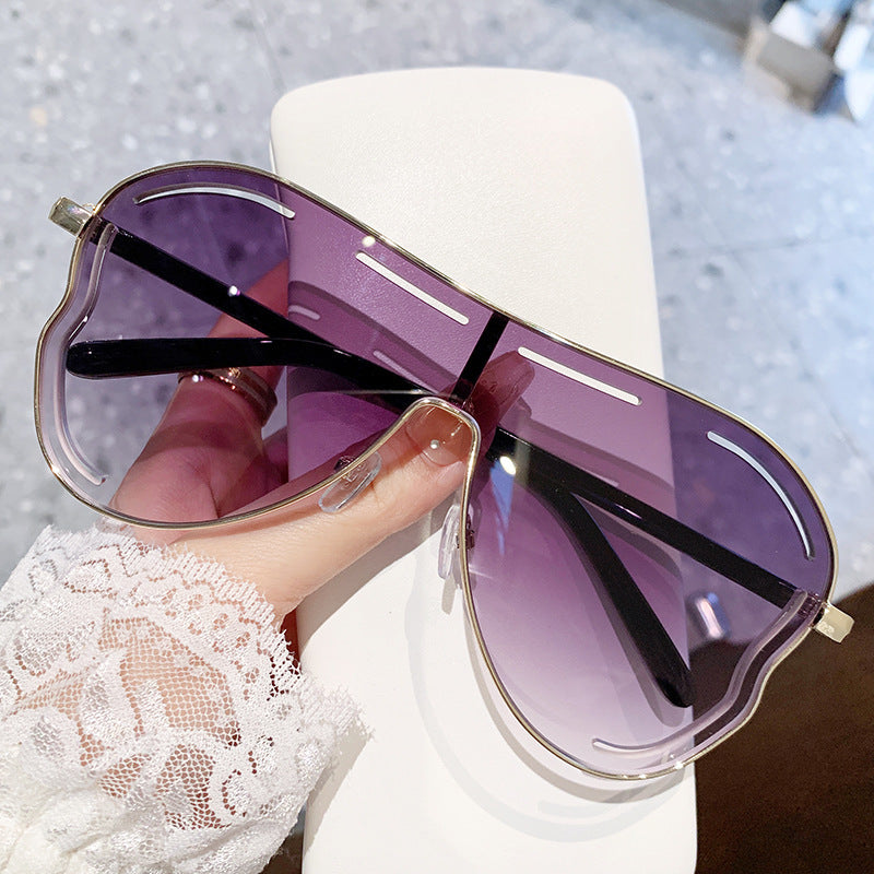 Women's sunglasses in modern shield design Kalsten