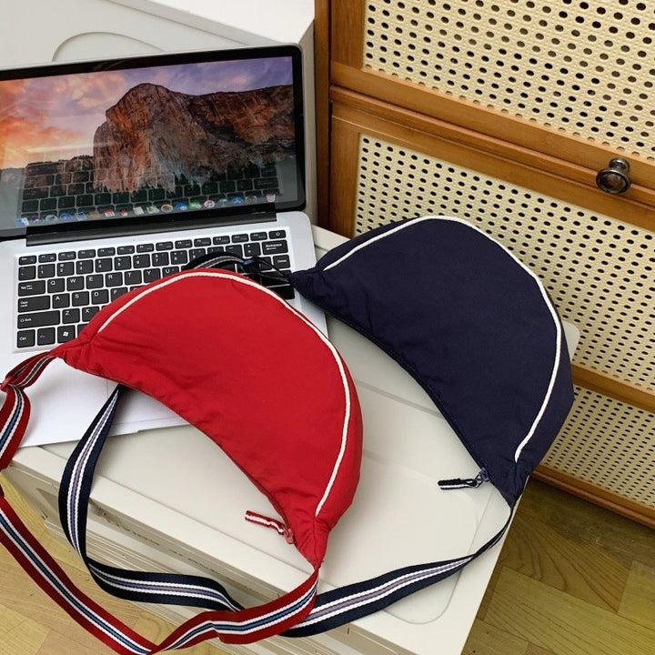 Shoulder bag with adjustable shoulder strap and versatile interior compartment Kalsten