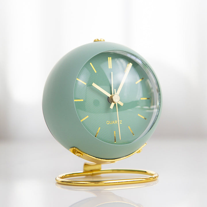 Elegant Table Clock in Scandinavian Design Kalsten