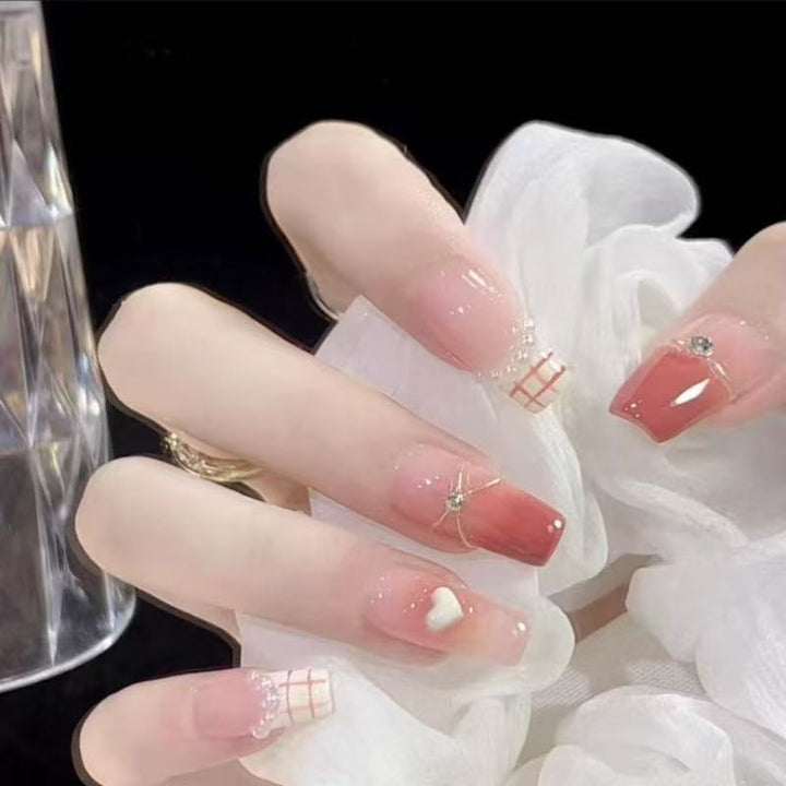 Glamorous artificial nails with rhinestone details Kalsten