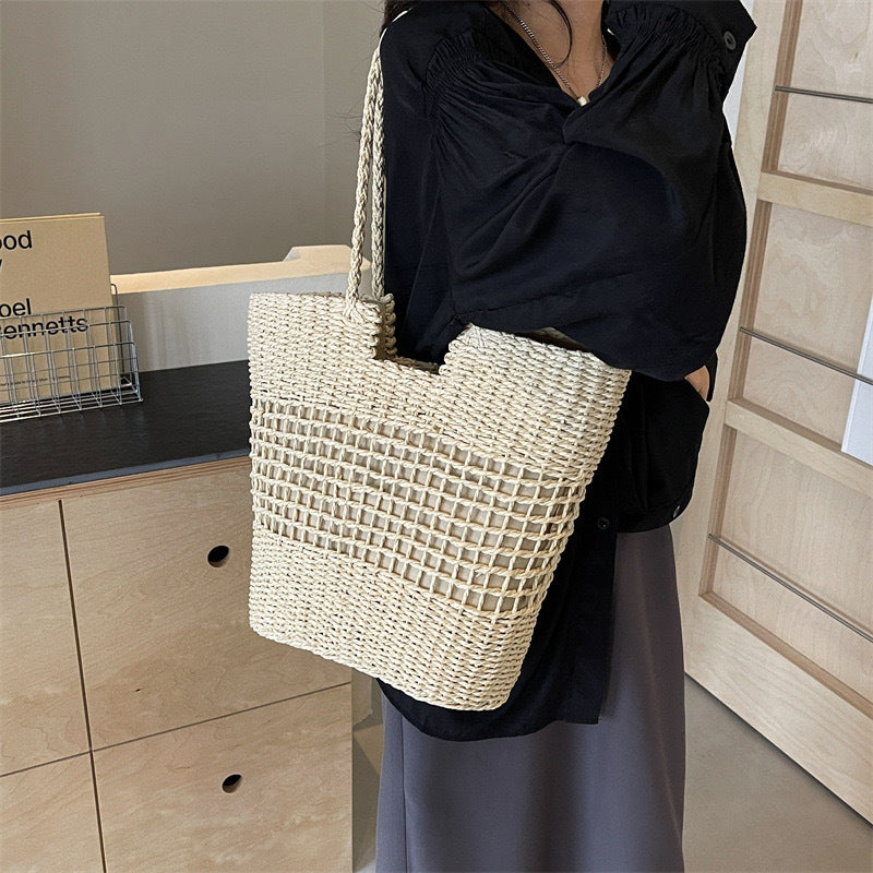 Basket tote bag with modern mesh design Kalsten