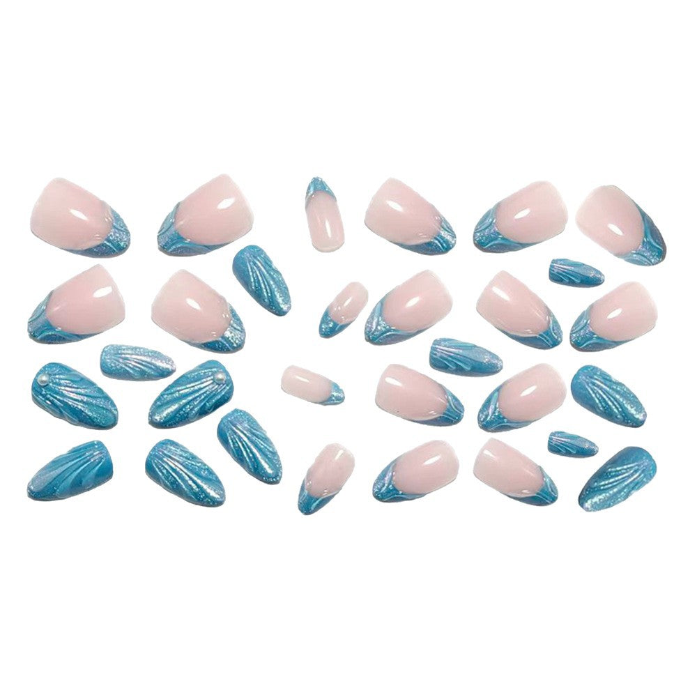 Artificial Nails in Elegant Wave Design Kalsten