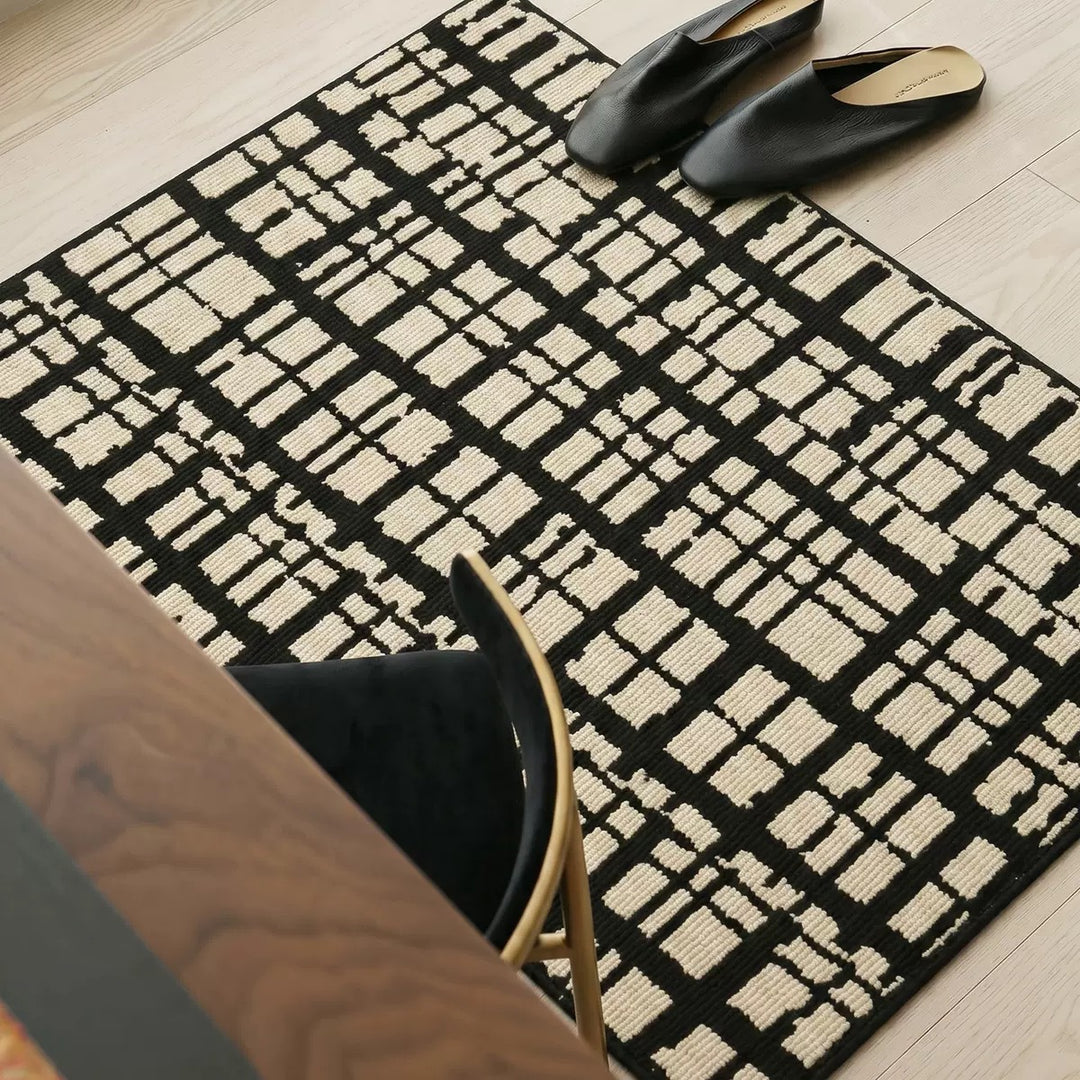 Stylish Geometric Pattern Indoor Rug