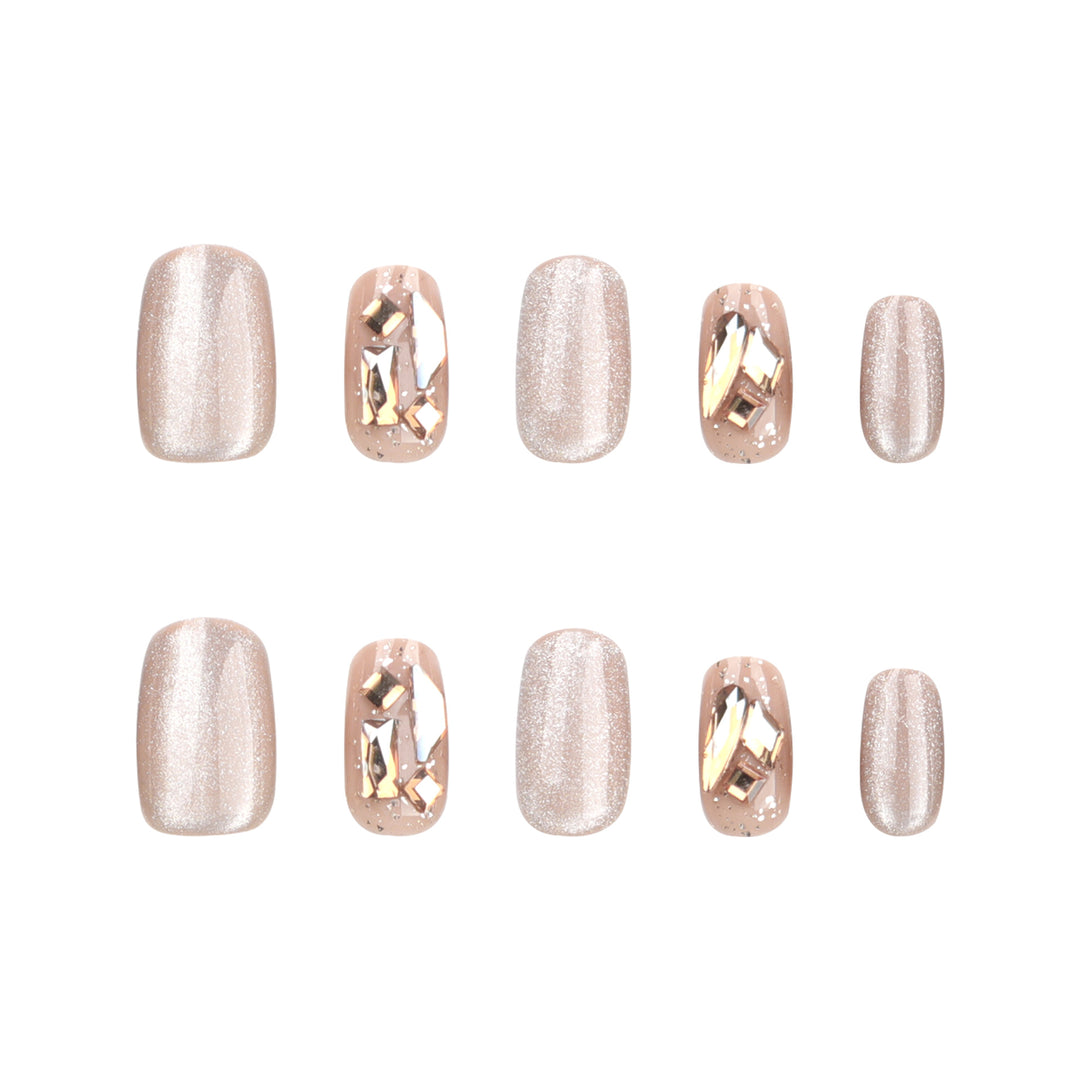 Elegant Nail Art with Glamorous Accents Kalsten