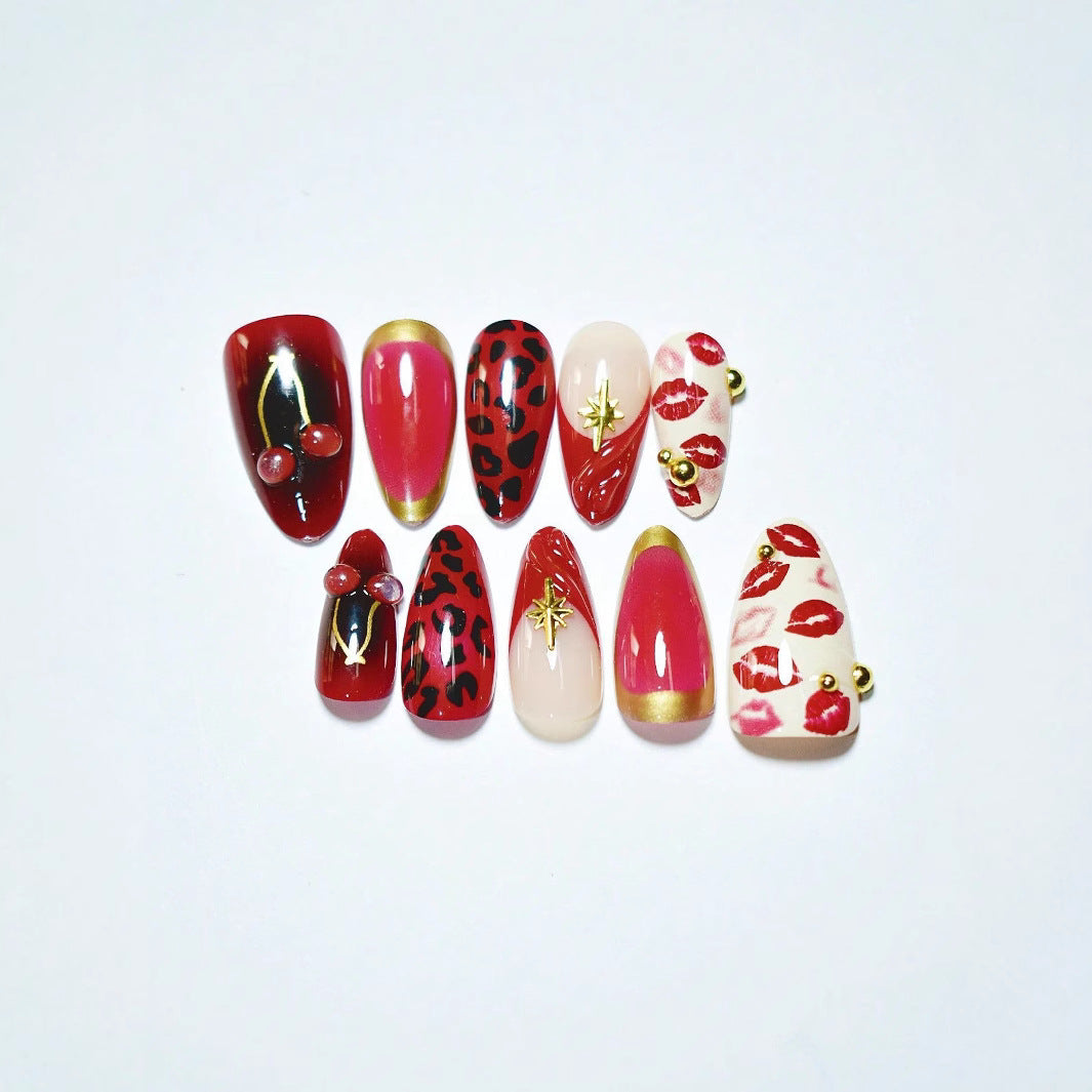 Artistic Kiss-Themed Press-On Nail Art Kalsten