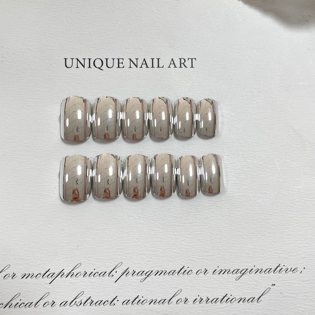 Mirrored Glossy Press-On Nail Set Kalsten