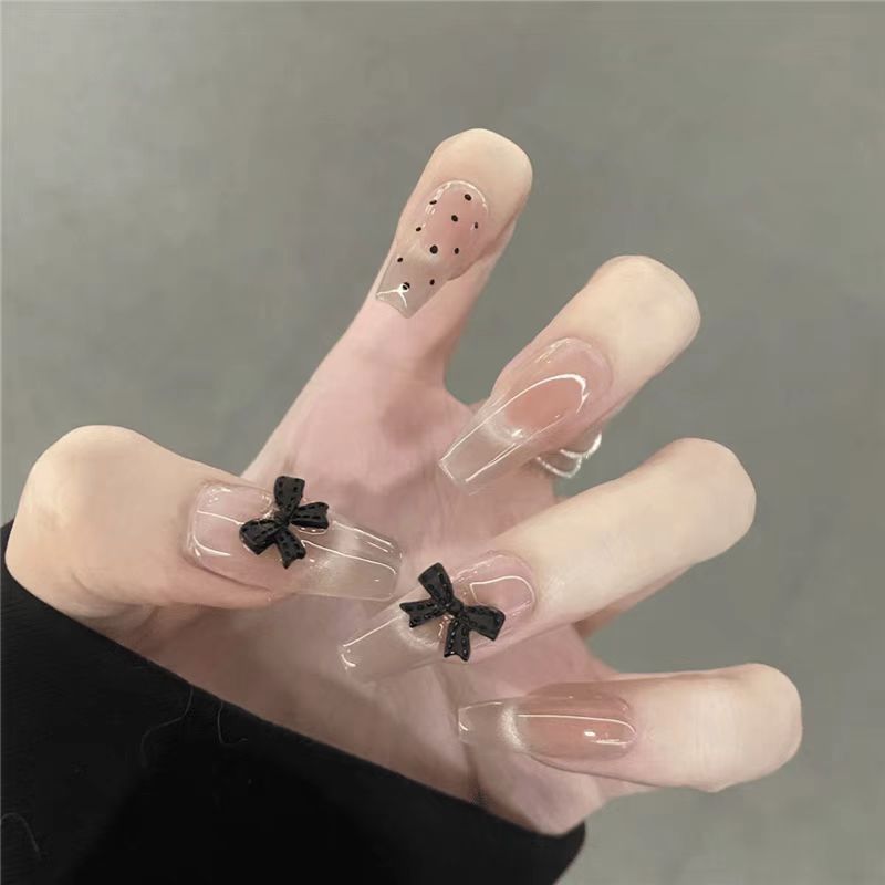 Artificial nails with glamorous design Kalsten