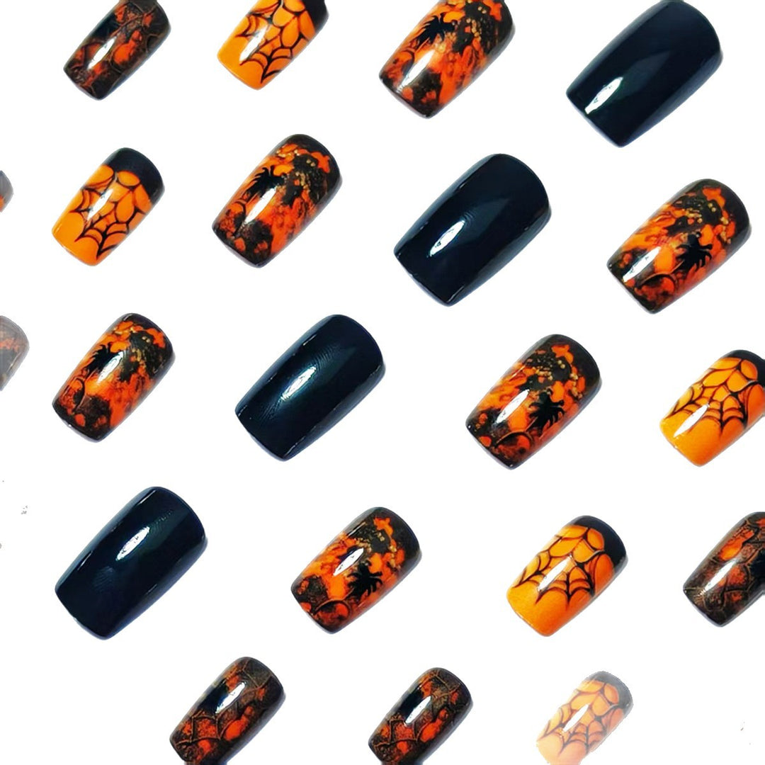 Halloween-Themed Spider Web Nail Art Kalsten