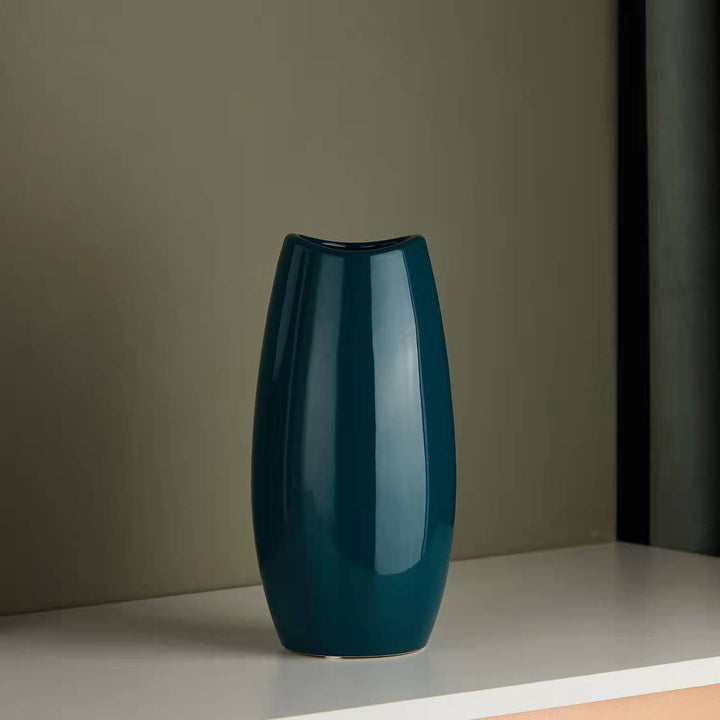 Elegant ceramic vase in modern design Kalsten