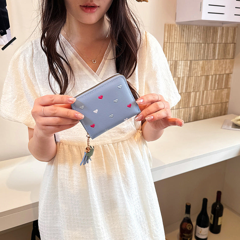 Compact Heart Patterned Zip Wallet