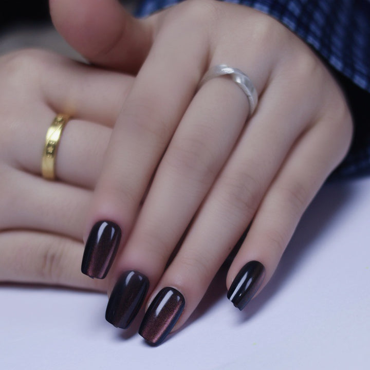 Artificial nails with shimmering metallic finish Kalsten