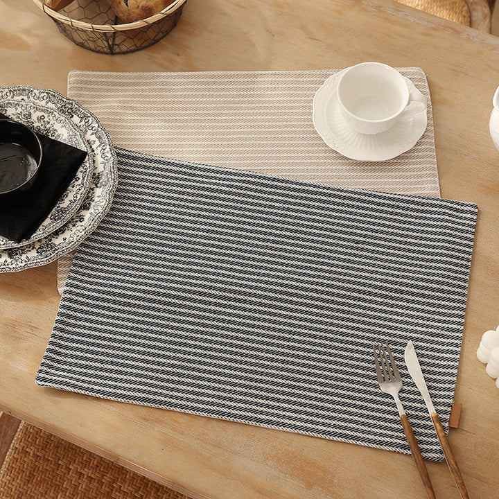 Rectangular table set made of woven herringbone cotton blend with anti-slip coating Kalsten
