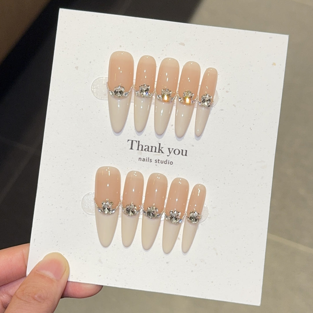 Elegant Decorated Artificial Nail Set Kalsten