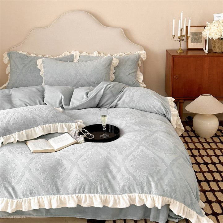 Bedding set with delicate ruffle trim and Jacquard damask structure