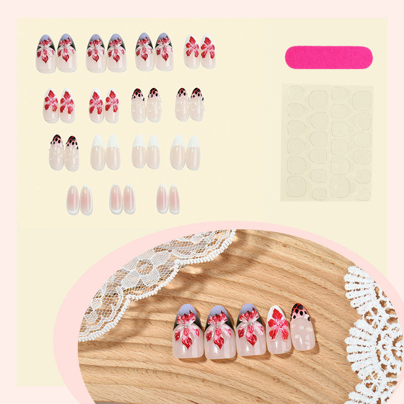 Nail art set with floral and elegant accents Kalsten