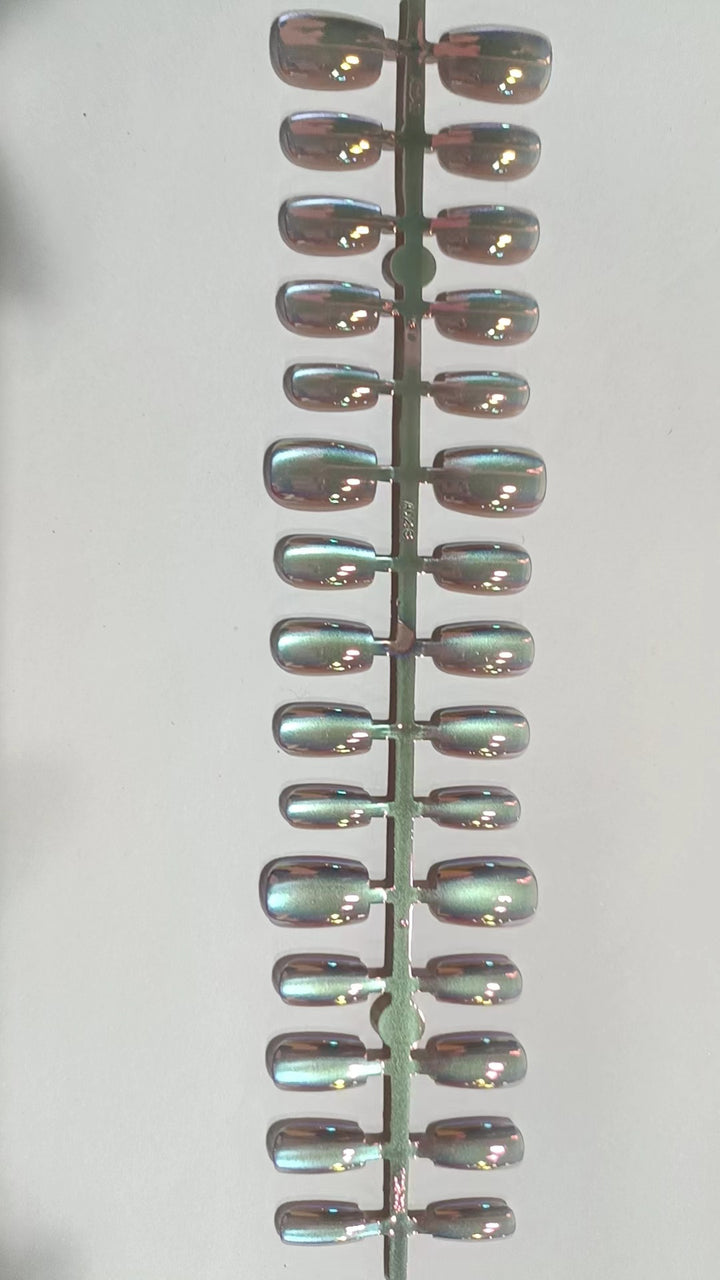 Iridescent Press-On Nail Art Set Kalsten