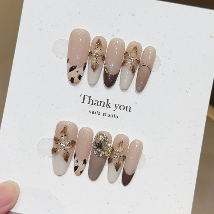 Artificial nail tips with Elegant 3D Design Kalsten